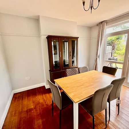 5 Bed Property In Se12 London Exterior foto