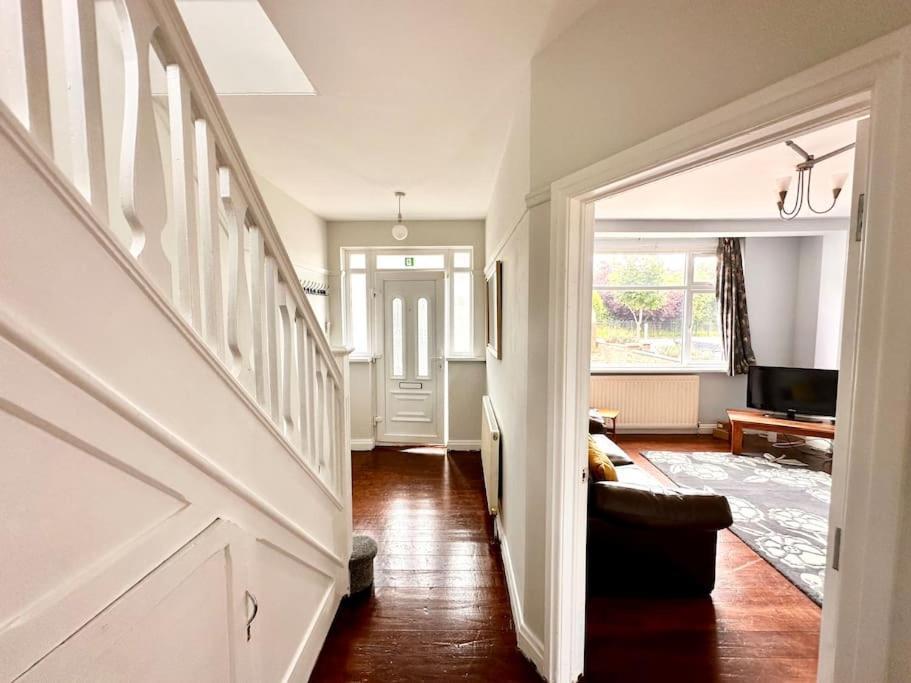 5 Bed Property In Se12 London Exterior foto