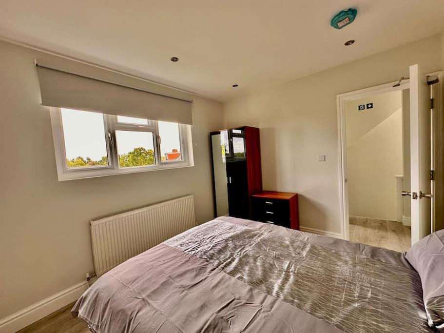 5 Bed Property In Se12 London Exterior foto