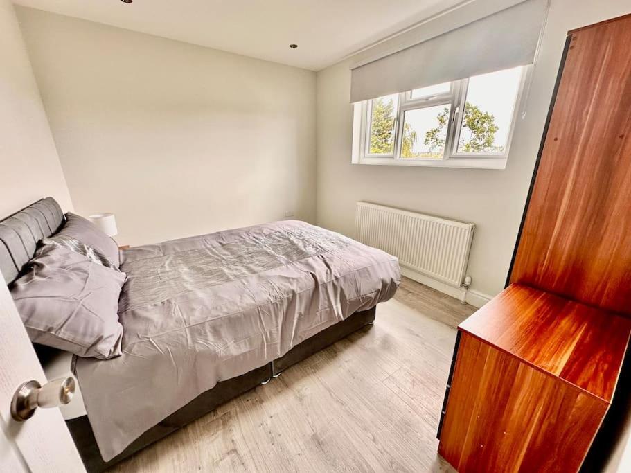 5 Bed Property In Se12 London Exterior foto