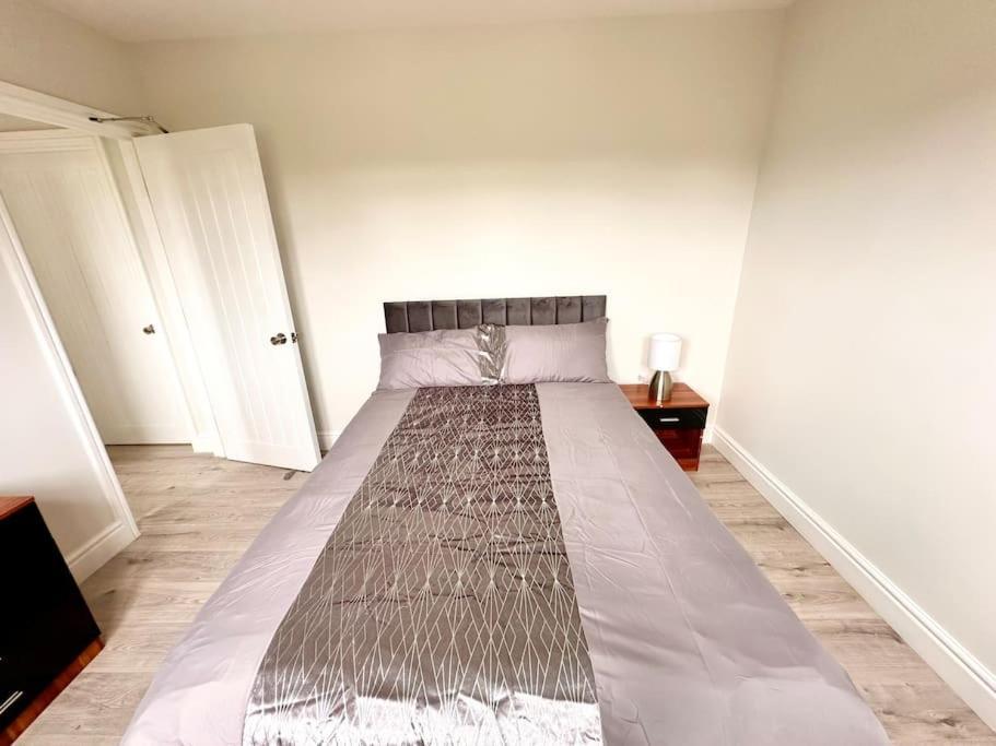 5 Bed Property In Se12 London Exterior foto